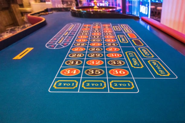 autobot Andar Bahar live-dealer table with card display